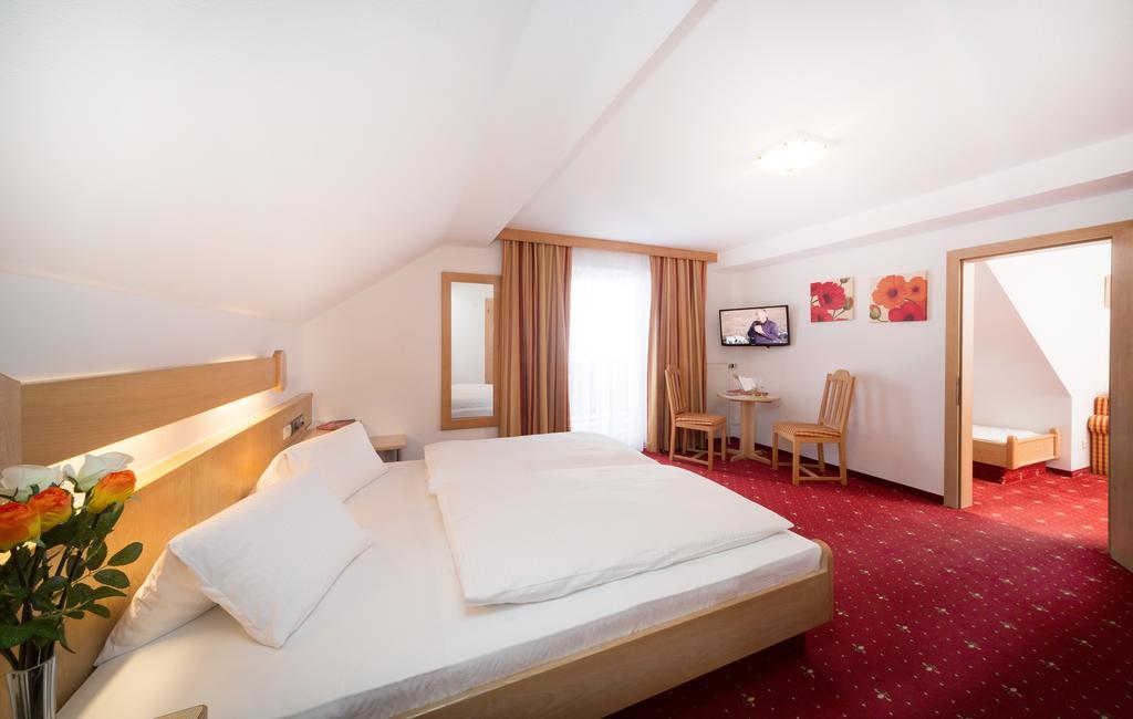 Hotel Alpenblick Attersee Exteriör bild
